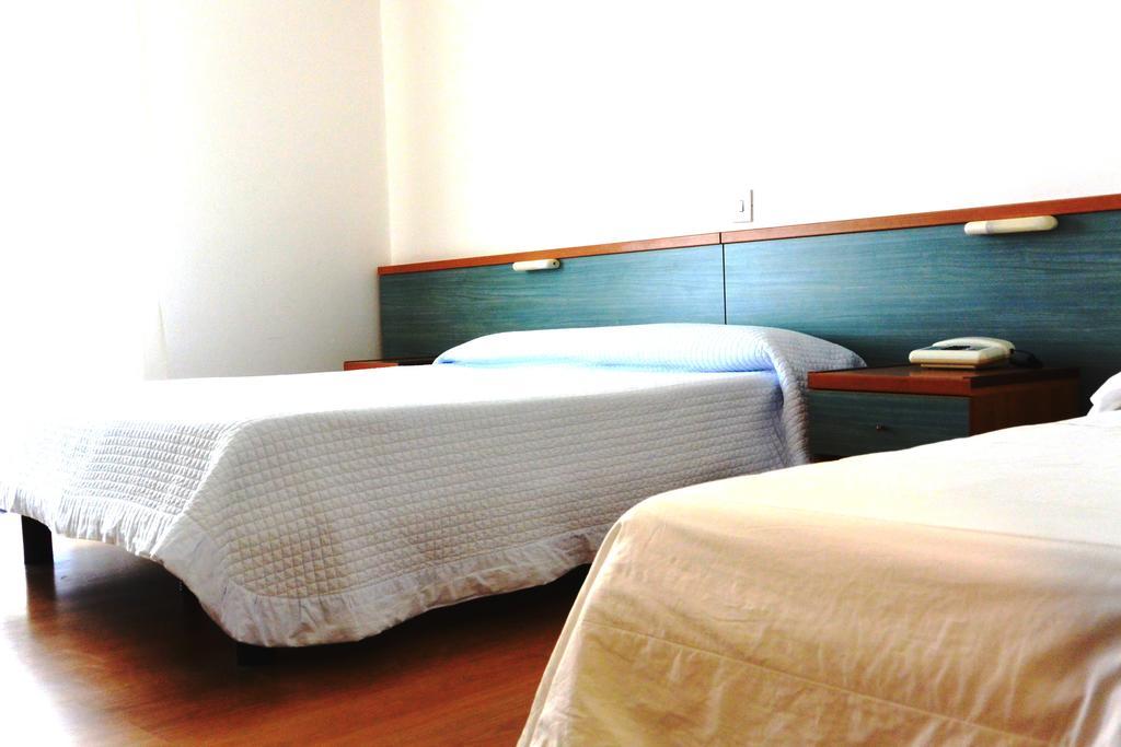 Hotel Antoniana Каорле Номер фото